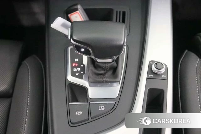 Audi A4L id 4341609 из Китая 12