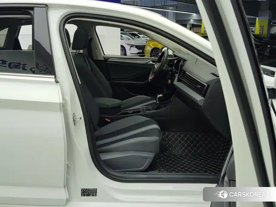Volkswagen Sagitar id 4554021 из Китая 13