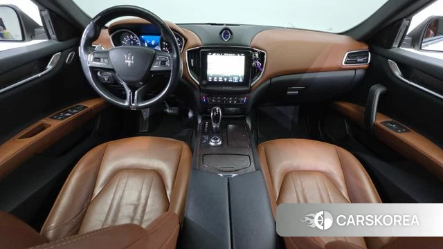 Maserati Ghibli id 3893938 из Кореи 17