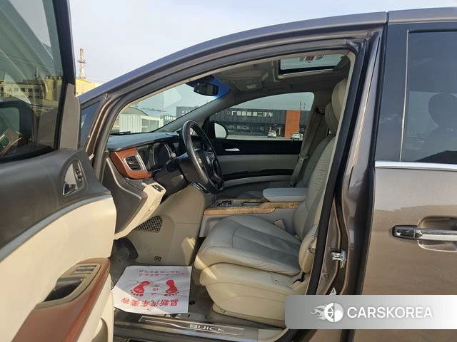 Buick GL8 id 3889876 из Китая 7