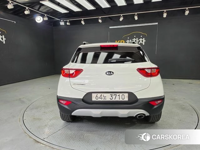 Kia Stonic id 4403626 из Кореи 17