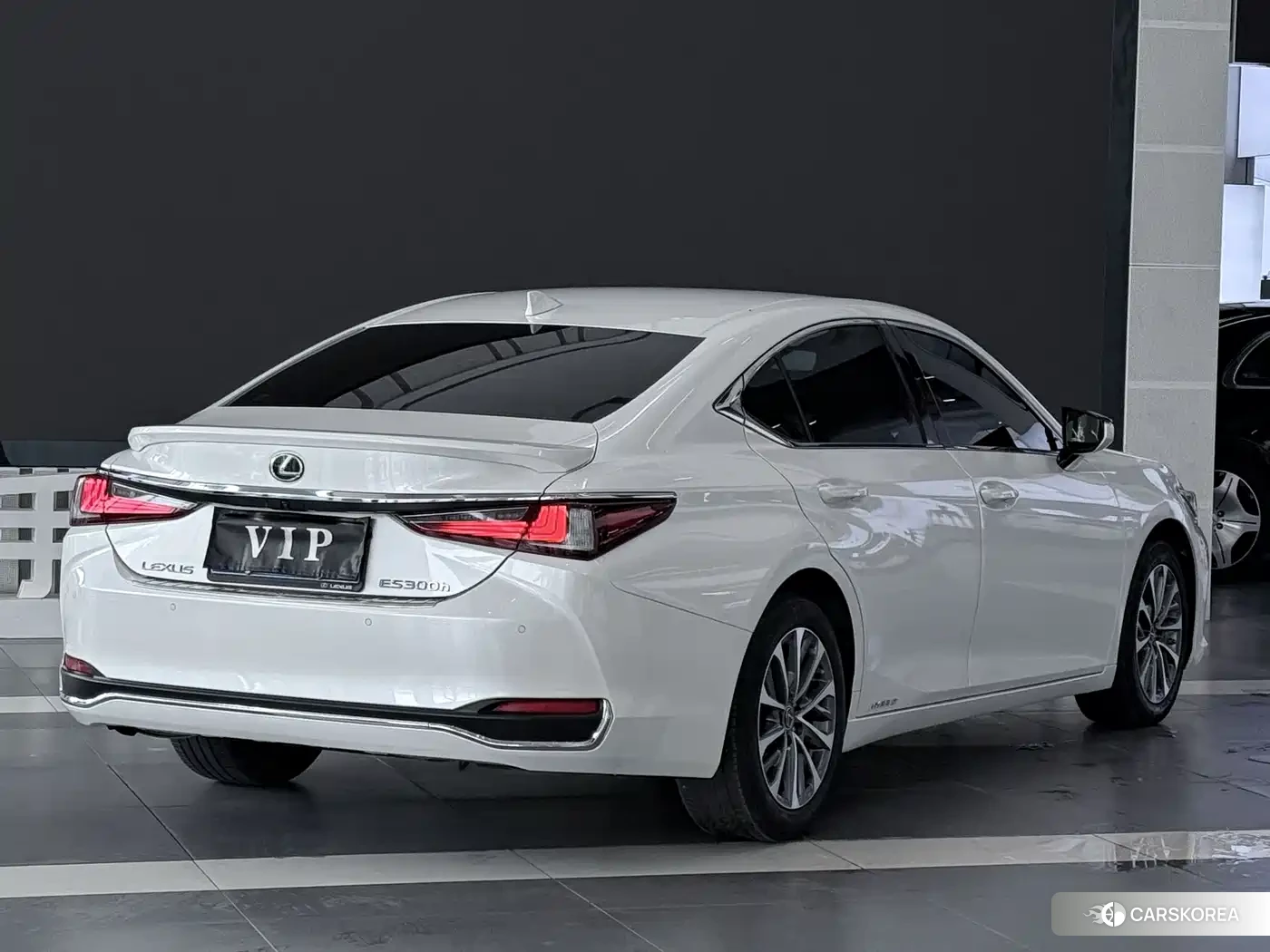 Lexus ES id 4576556 из Китая 20