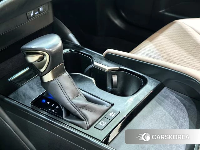 Lexus ES id 4307788 из Китая 8