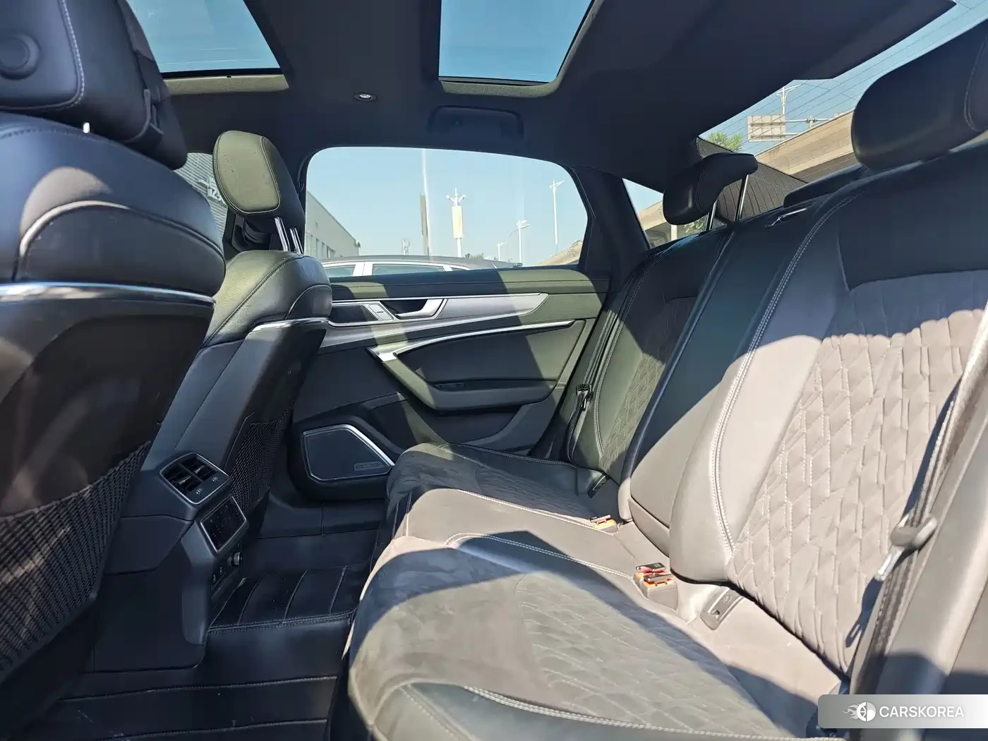 Audi A6L id 4655217 из Китая 7