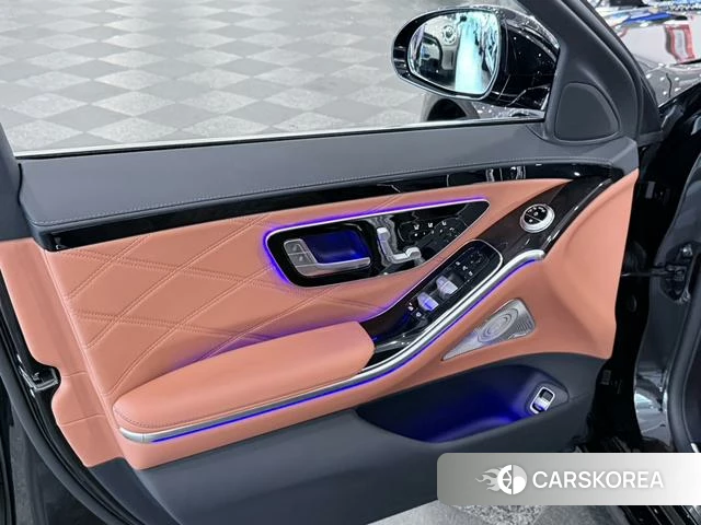 Mercedes-Benz Maybach S-class id 4307268 из Китая 18