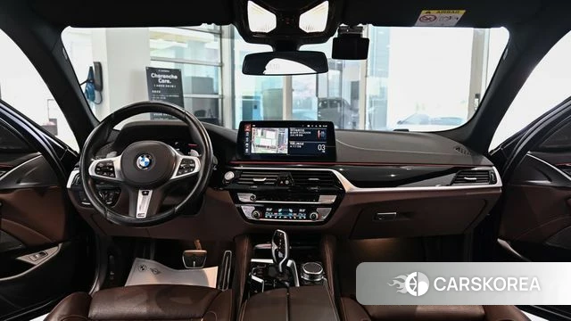 BMW 5 Series (G30) id 4488933 из Кореи 17
