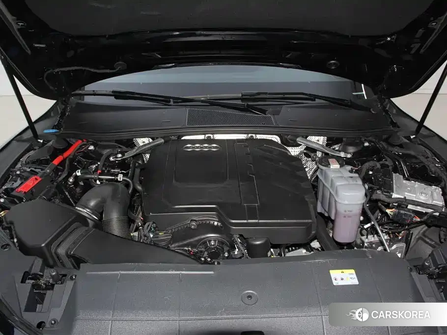 Audi A7L id 4649395 из Китая 30