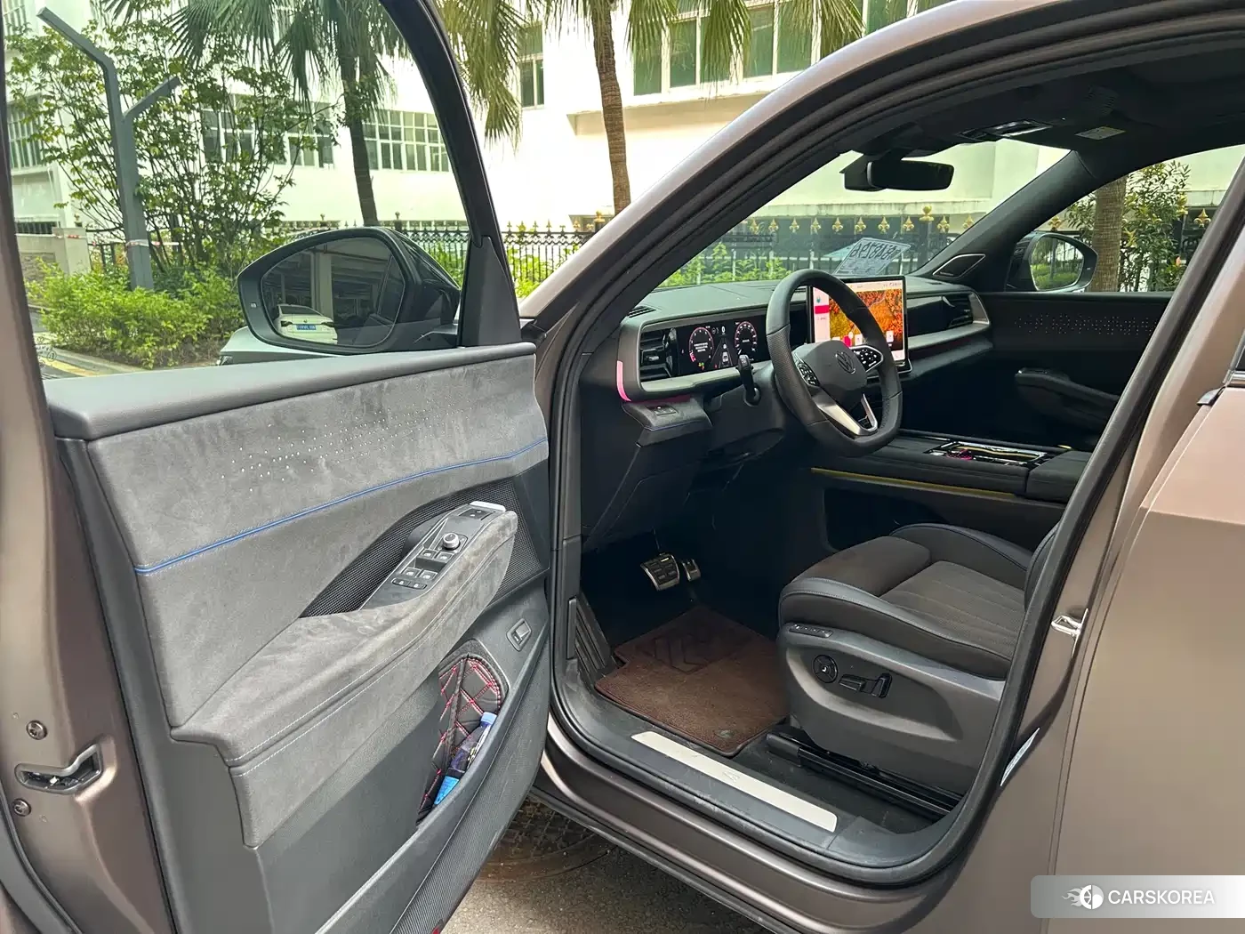 Volkswagen Touareg id 4601150 из Китая 19