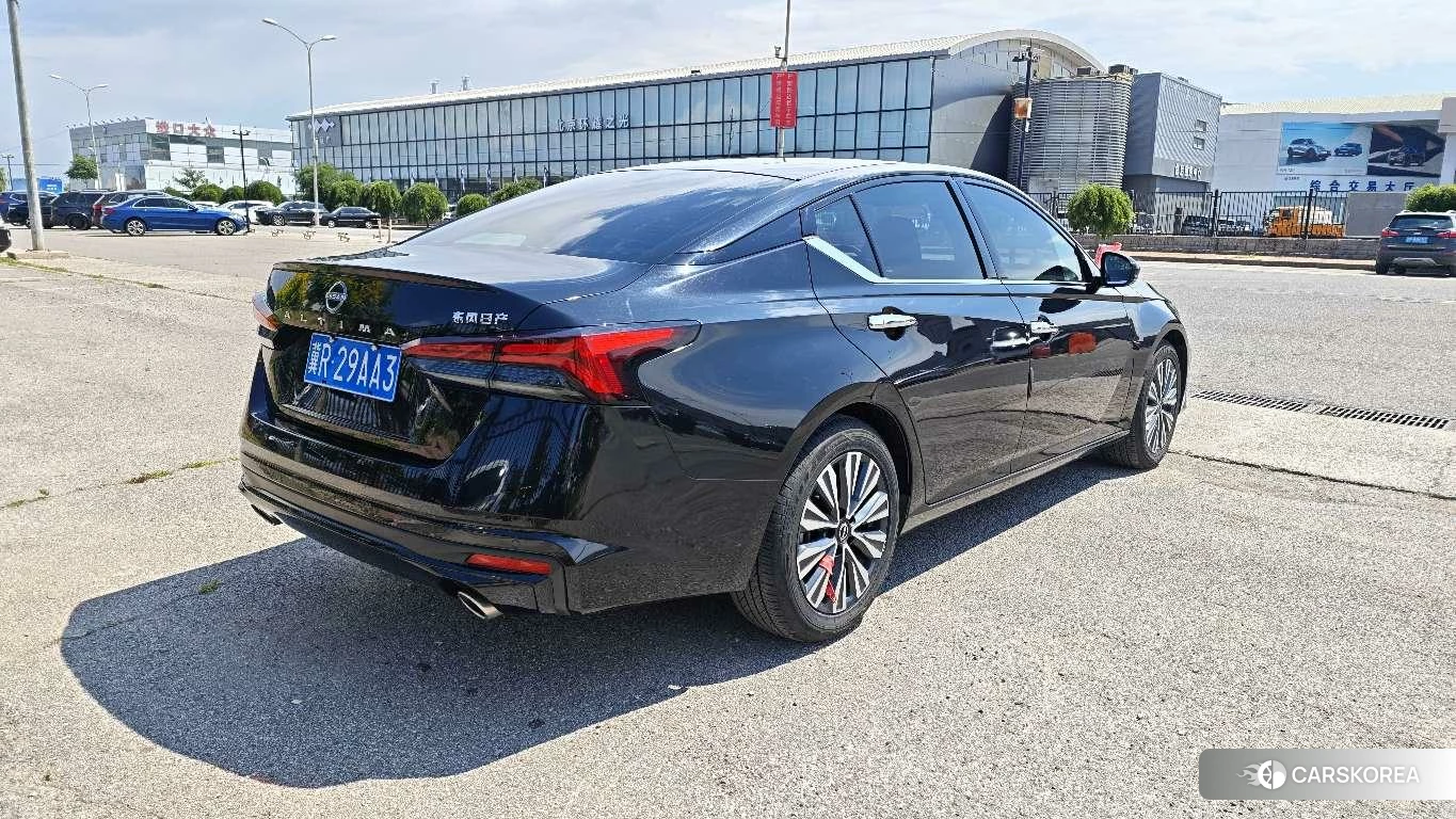 Nissan Teana id 4452816 из Китая 7