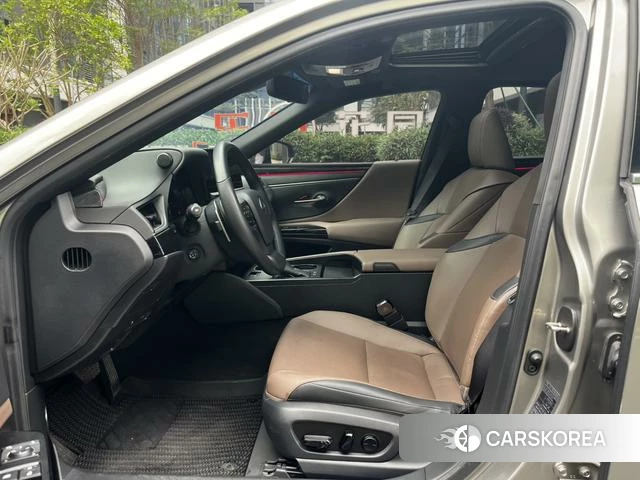 Lexus ES id 4276969 из Китая 7