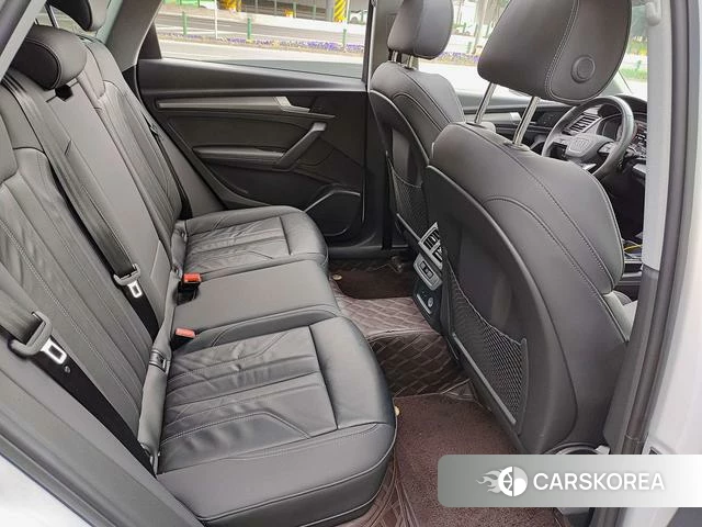 Audi Q5L id 4299980 из Китая 8