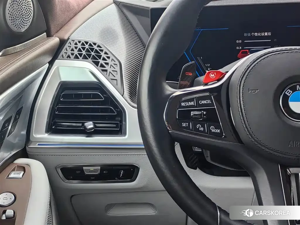 BMW XM id 4644670 из Китая 15