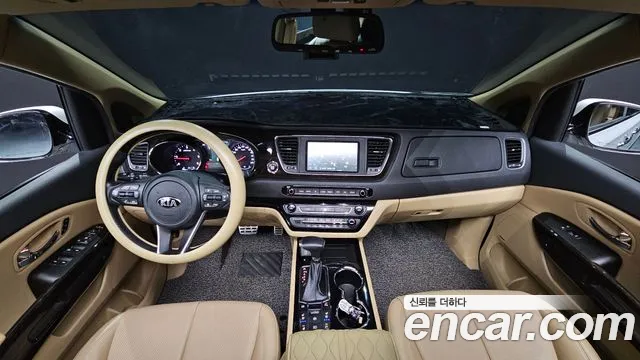 Kia The New Carnival id 2499132 из Кореи 17