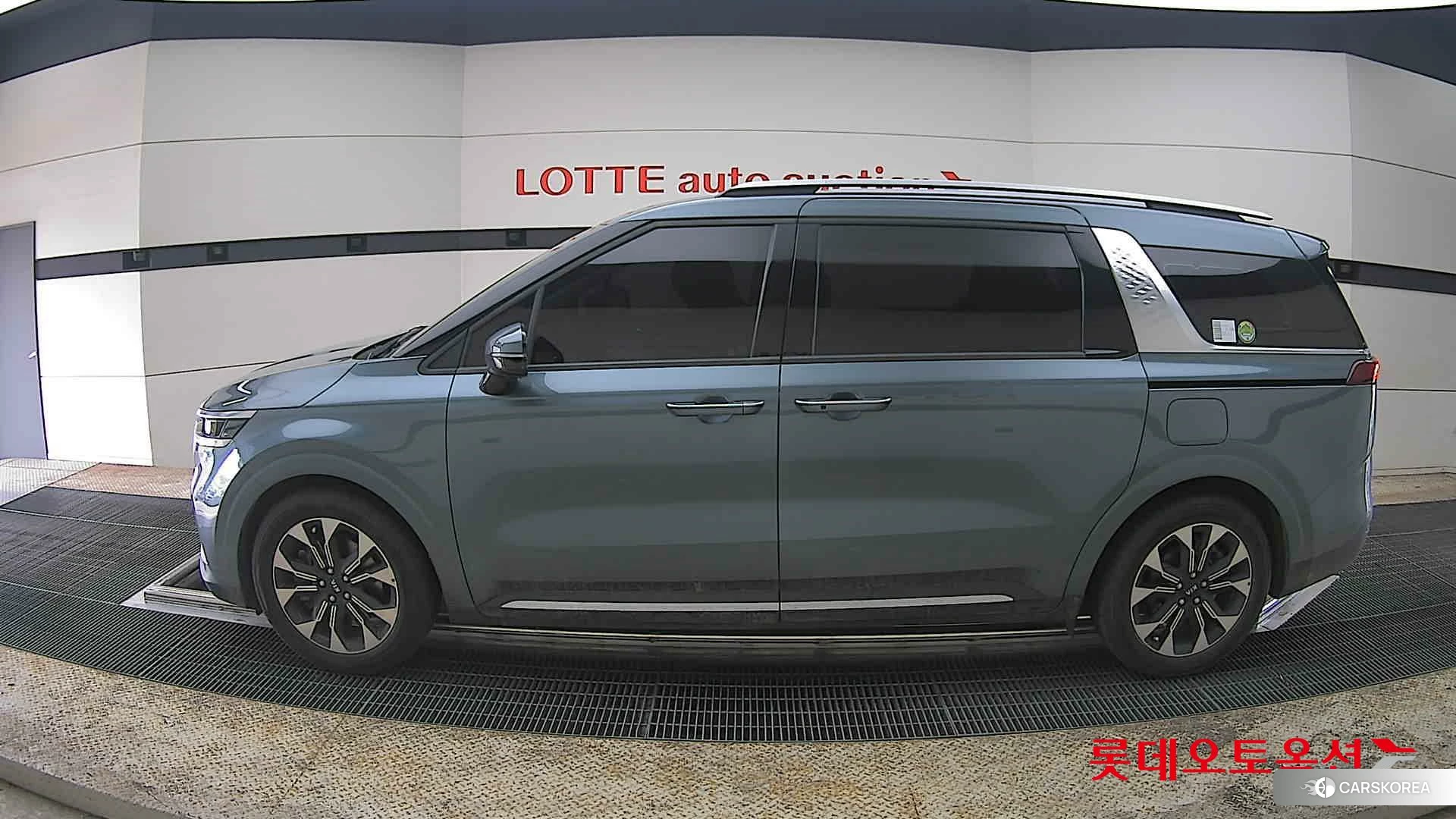 Kia Carnival id 3888379 из Кореи 35