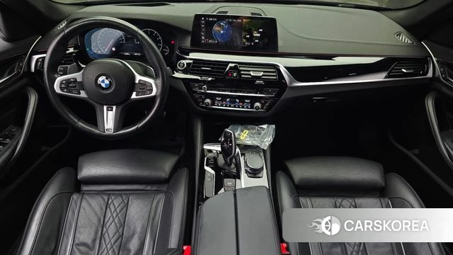 BMW 5 Series (G30) id 4508243 из Кореи 29