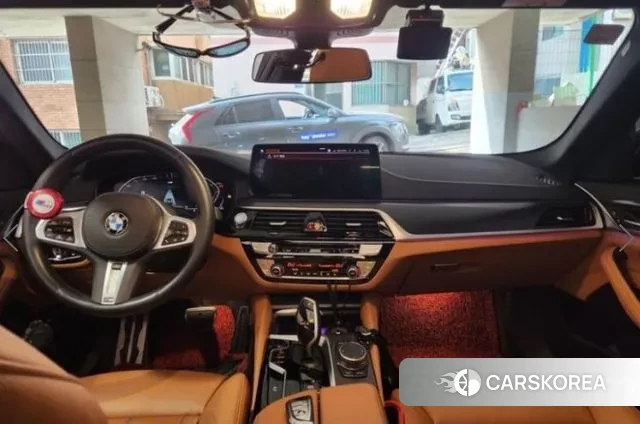 BMW 5 Series (G30) id 3610857 из Кореи 9