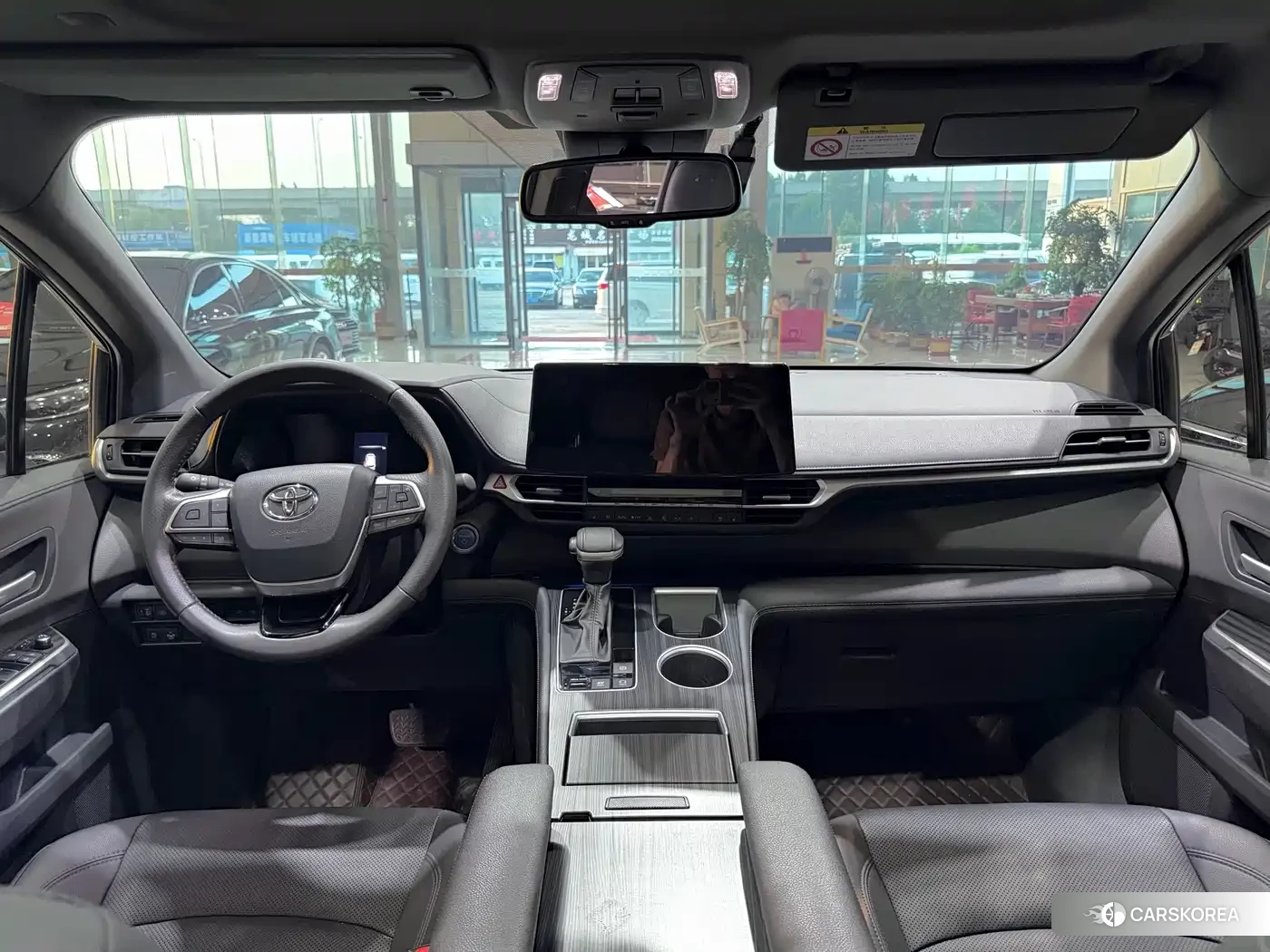Toyota Sienna id 4583864 из Китая 7
