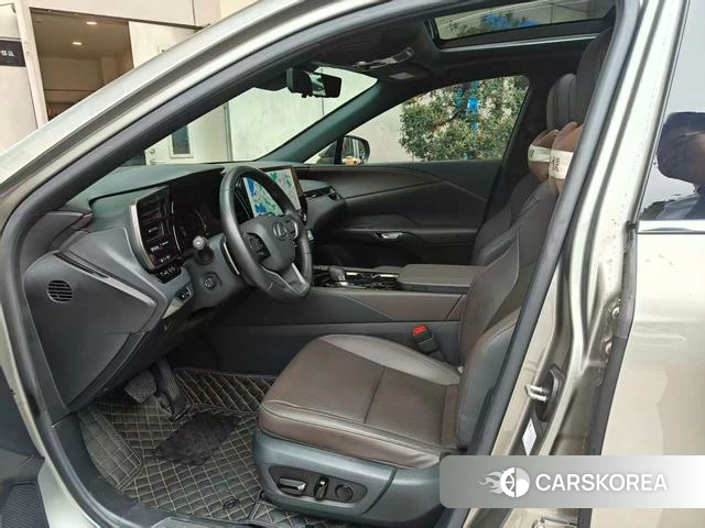 Lexus RX PHEV id 4298253 из Китая 9