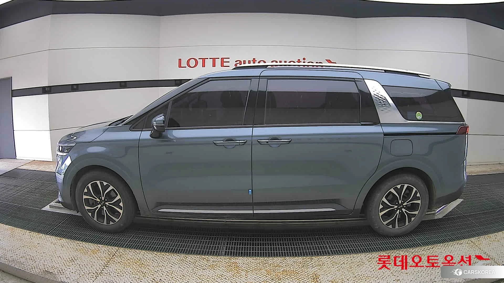 Kia Carnival id 4347376 из Кореи 35