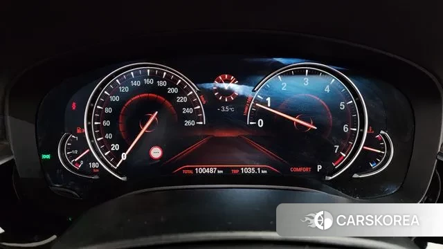 BMW 5 Series (G30) id 3672595 из Кореи 17