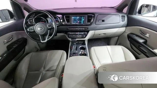 Kia The New Carnival id 3402910 из Кореи 17