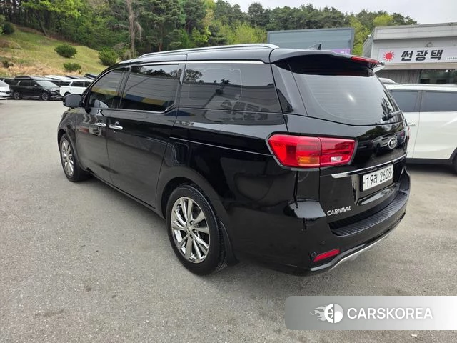 Kia The New Carnival id 4255202 из Кореи 17