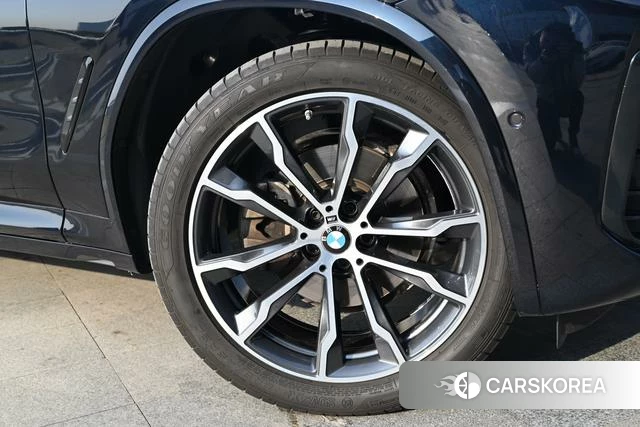 BMW X3 id 4365749 из Китая 9