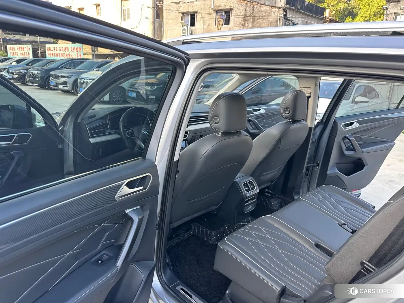 Volkswagen Tiguan L id 4644699 из Китая 19