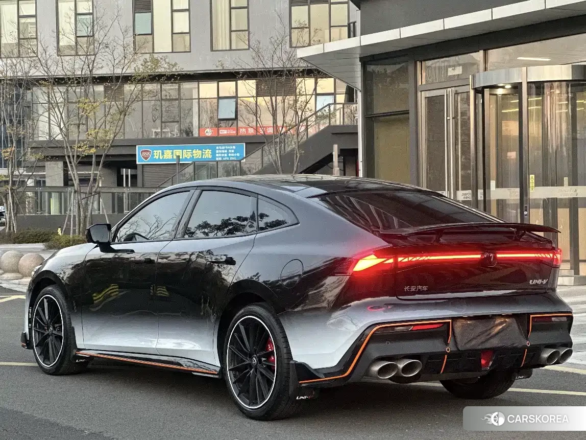 Chang'an Changan UNI-V id 4547321 из Китая 7