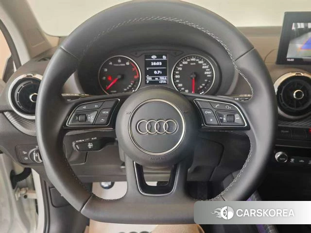 Audi Q2L id 4359541 из Китая 15