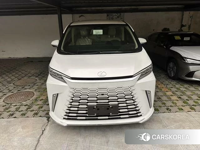 Lexus LM id 4239554 из Китая 10