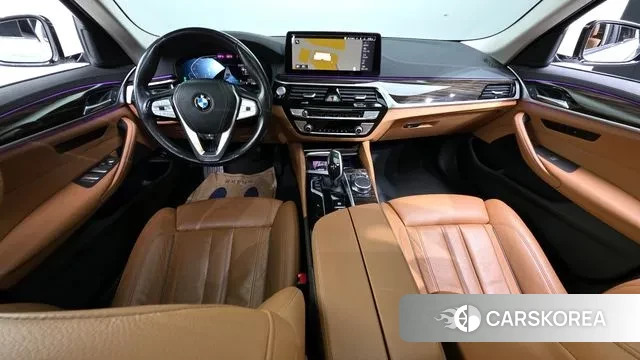 BMW 5 Series (G30) id 3448868 из Кореи 17