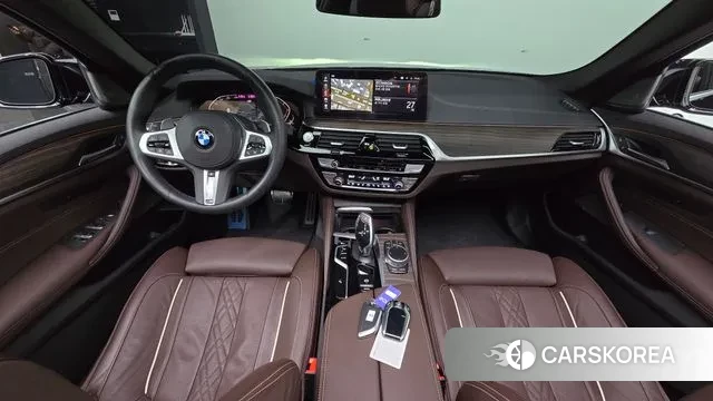 BMW 5 Series (G30) id 3727645 из Кореи 17