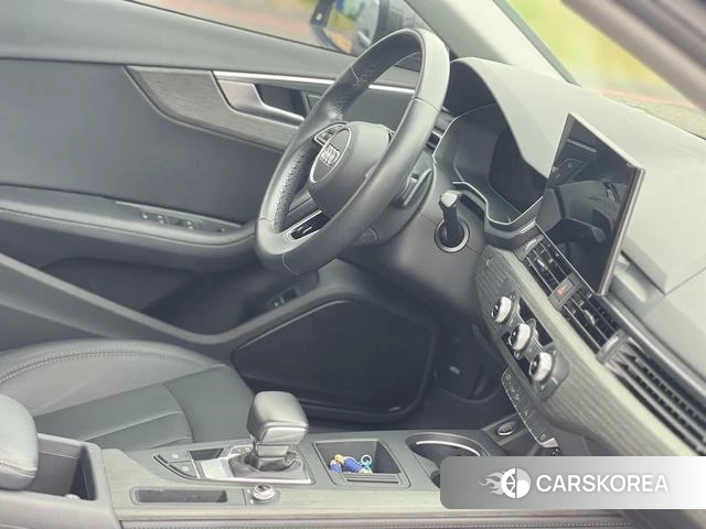 Audi A4L id 4259581 из Китая 14