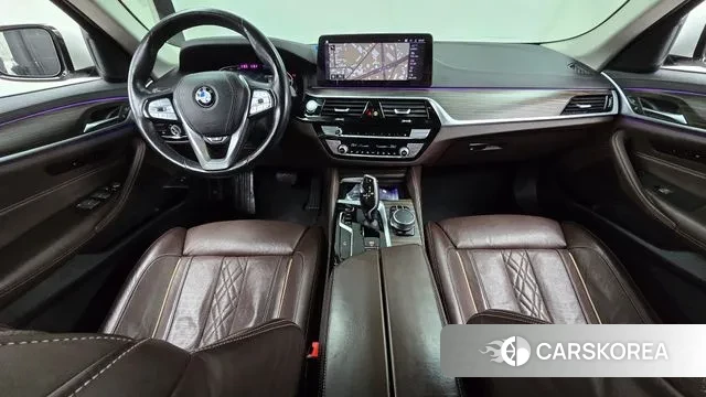 BMW 5 Series (G30) id 3697915 из Кореи 17