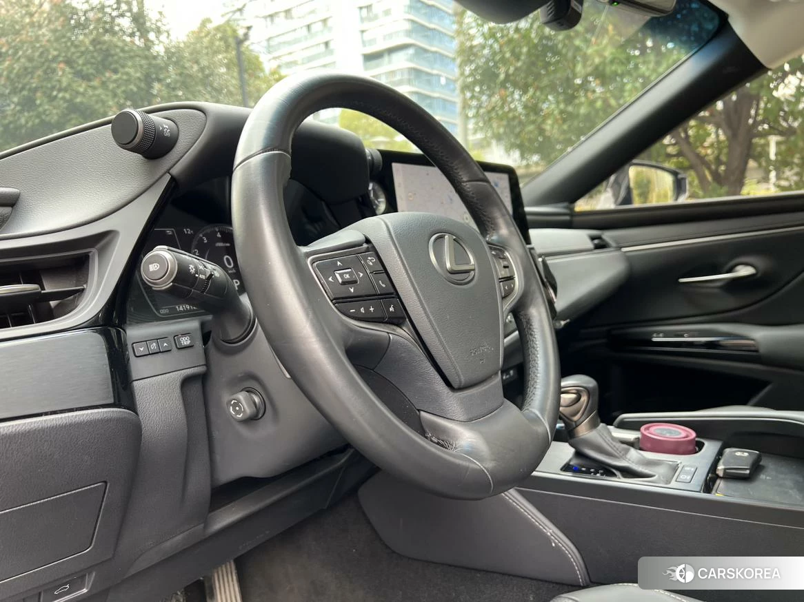 Lexus ES id 4515044 из Китая 12