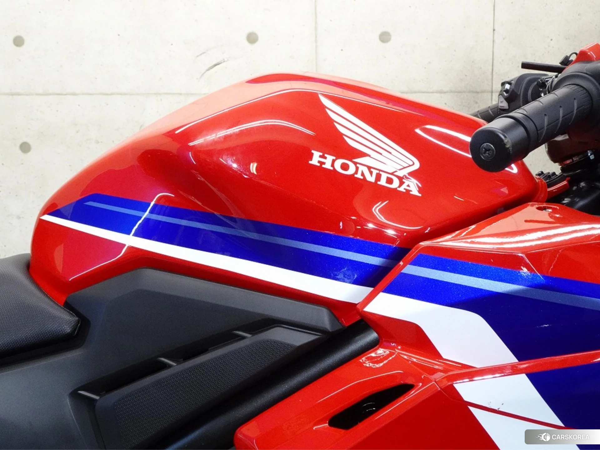Проданный Honda CBR400R id 4184856 из Японии, фото 28