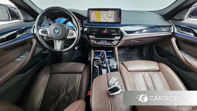 BMW 5 Series (G30) id 3735420 из Кореи 17