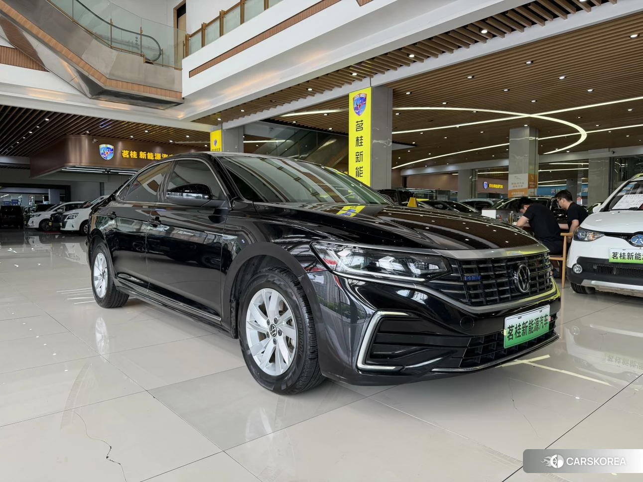 Volkswagen Passat PHEV id 4452458 из Китая 10