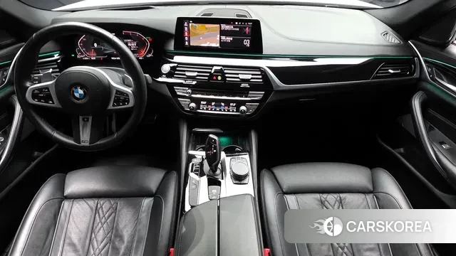 BMW 5 Series (G30) id 3439189 из Кореи 17