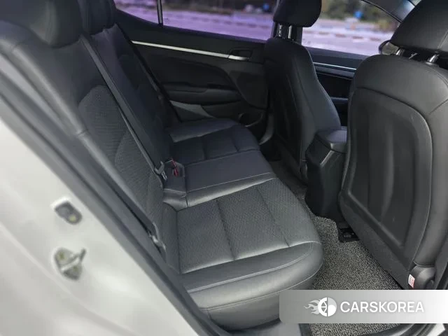 Hyundai Avante AD id 3039223 из Кореи 16