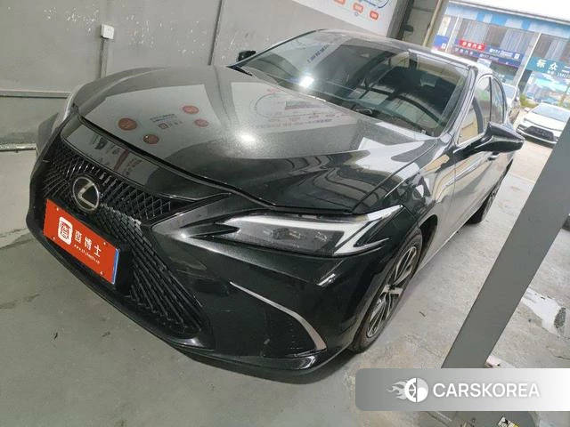 Lexus ES id 3944978 из Китая 7