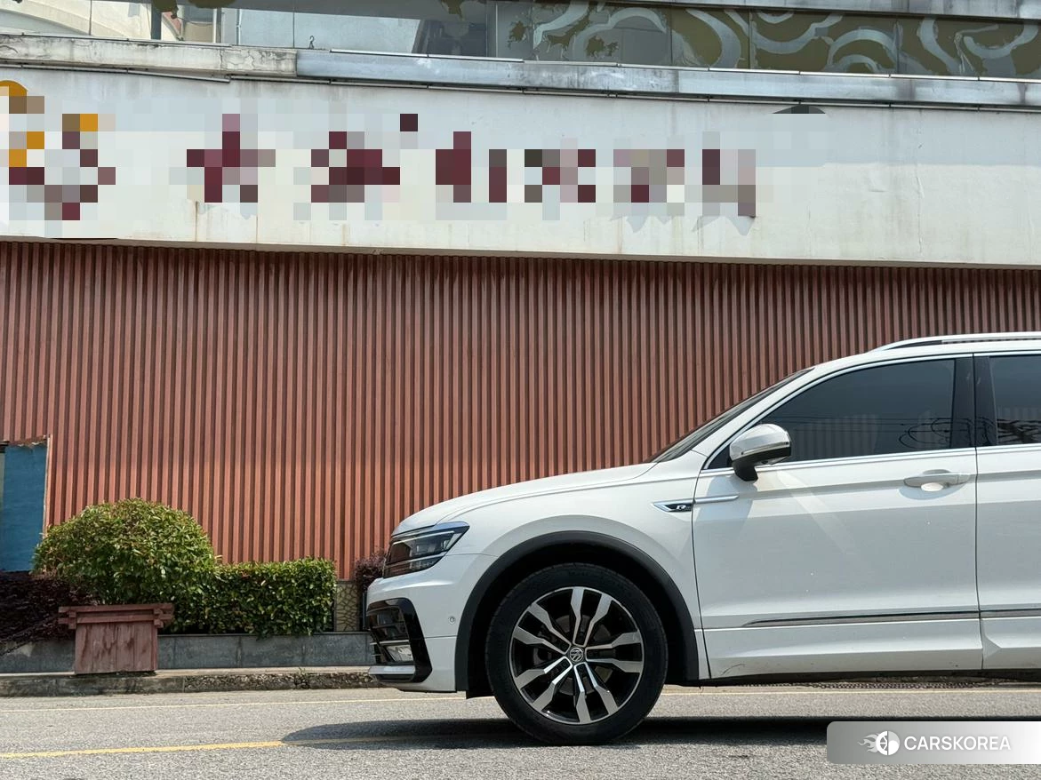Volkswagen Tiguan L id 4510389 из Китая 23