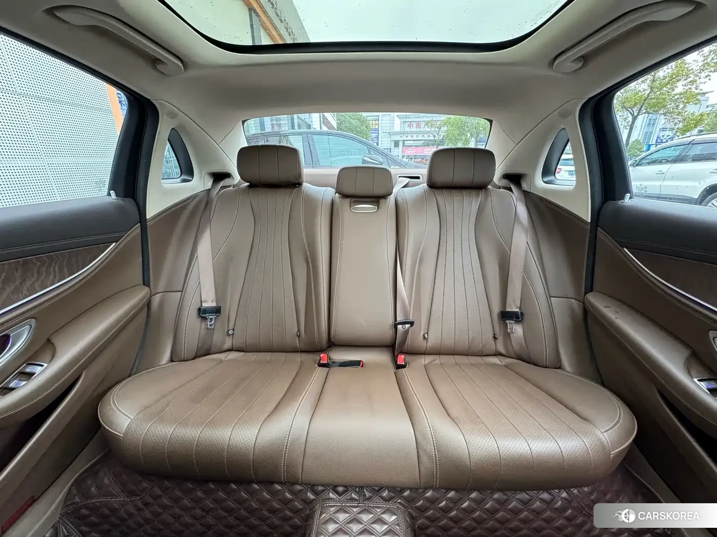 Mercedes-Benz E-Class id 4577598 из Китая 54