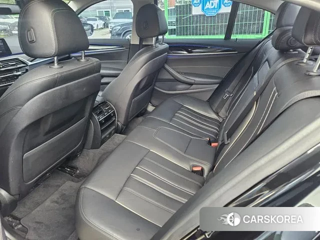 BMW 5 Series (G30) id 3101781 из Кореи 9