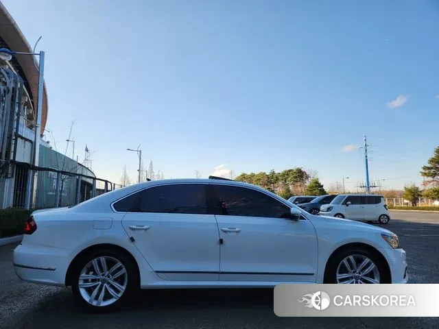 Volkswagen The New Passat id 3742660 из Кореи 17
