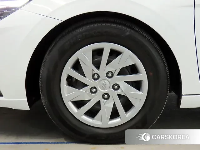 Hyundai Avante (CN7) id 3232580 из Кореи 17