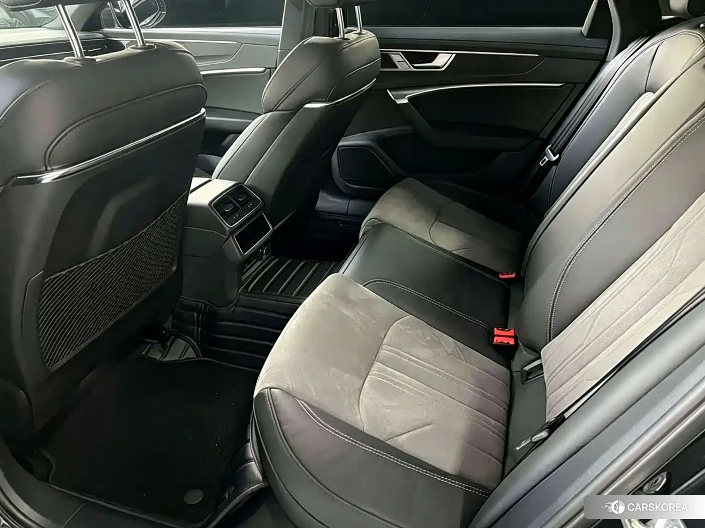 Audi A6L id 4583927 из Китая 13