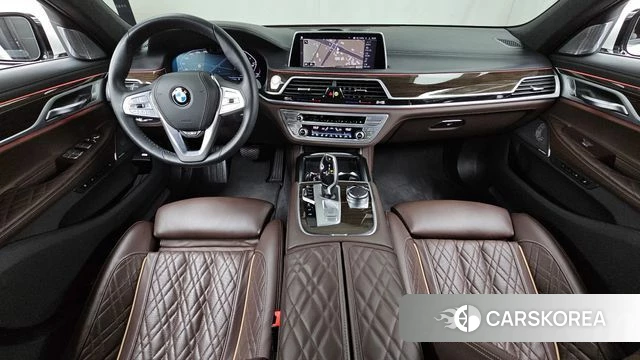 BMW 7 Series (G11) id 4541273 из Кореи 32