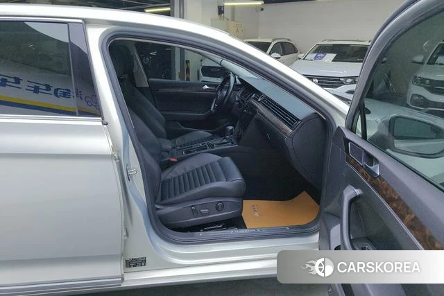 Volkswagen Magotan id 4235880 из Китая 14